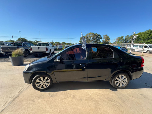 Toyota Etios XLS 1.5 6M/T 2017