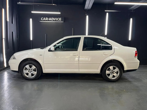 Volkswagen Bora 2.0 MPI TRENDLINE L07 2010