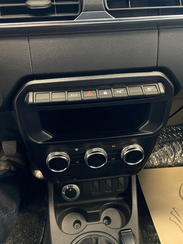 Renault Duster Oroch OUTSIDER 2025