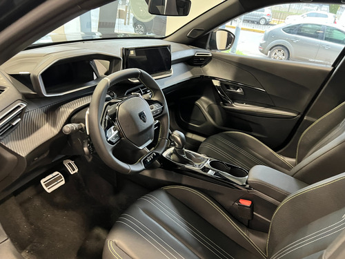 Peugeot 2008 1.0T Gt 2025
