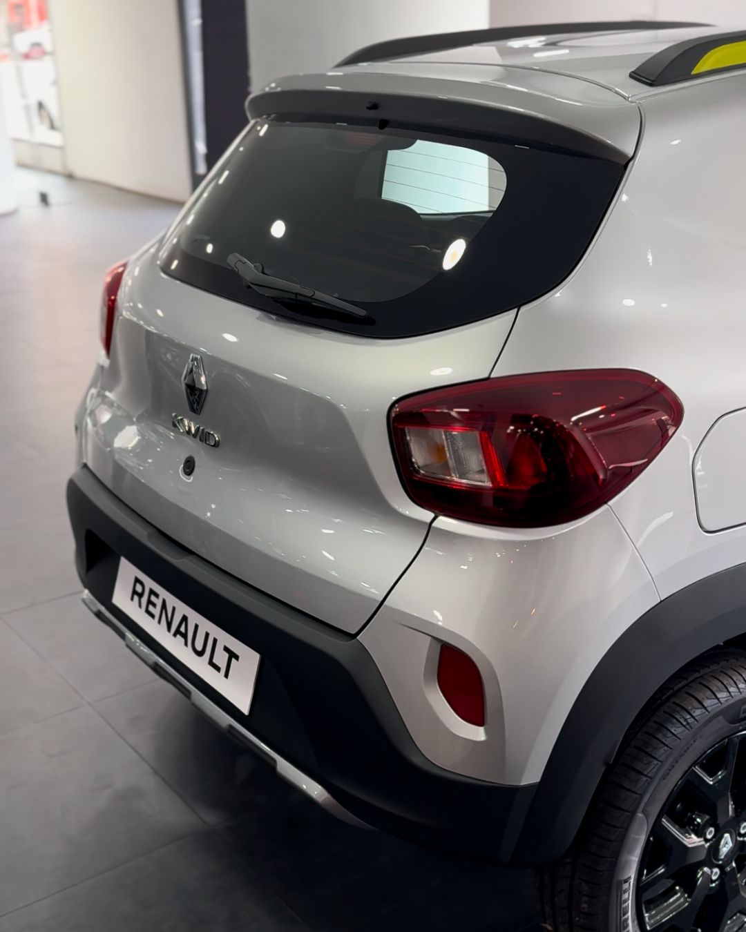 Renault Kwid Iconic Outsider 2025