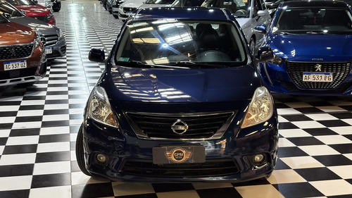 Nissan Versa 1.6 Exclusive At 2014