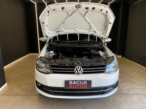 Volkswagen Suran 1.6 Comfortline 101cv 2014