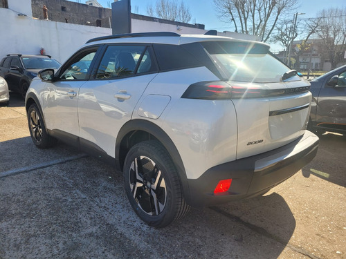 Peugeot 2008 1.0T Active Automatico 2026