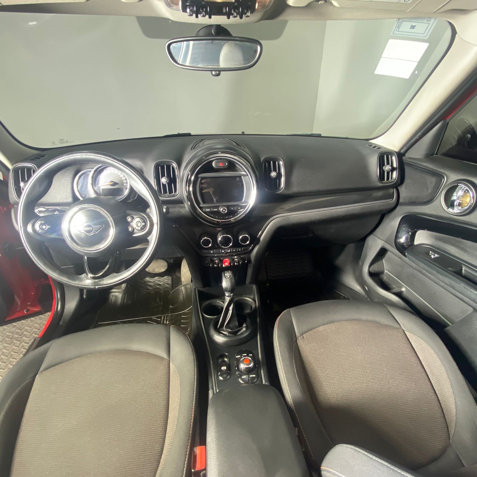 Mini COUNTRYMAN COOPER 5P 2018
