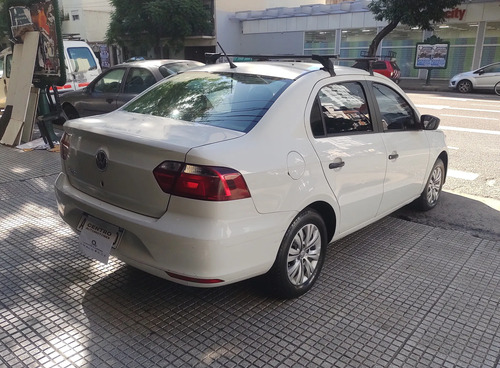 Volkswagen Voyage 1.6 TRENDLINE L17 2018