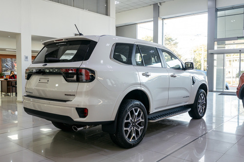 Ford Everest 2.3 Gtdi Titanium 4X4 At 2025