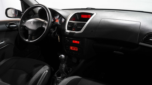 Peugeot 207 1.4 Sedan Feline Hdi 70cv 2013