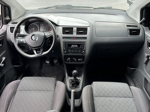 Volkswagen Suran 1.6 Comfortline 101cv 2016