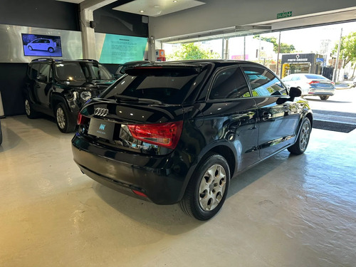 Audi A1 1.2 Turbo Atracttion 2014