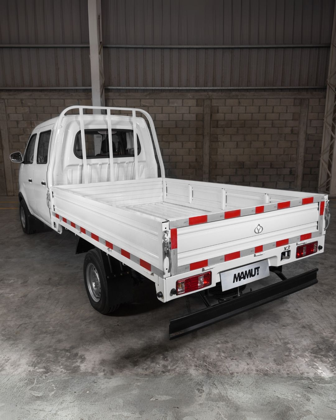 KYC Mamut Cabina Doble 2025