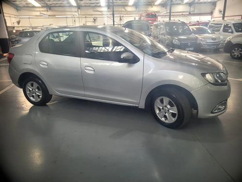 Renault Logan 1.6 Privilege 105cv 2015