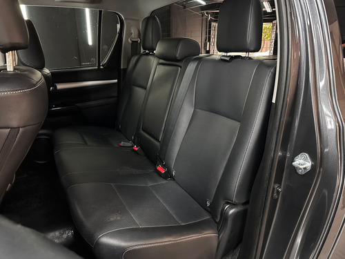 Toyota Hilux 2.8 TDI 4X2 DC SRX AT6 L21 2022