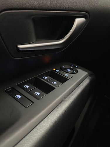 Hyundai Tucson 2.0 Safety 2Wd At 2025