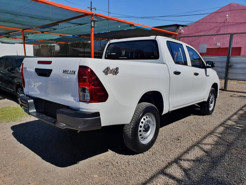 Toyota Hilux 2.4 Cd Dx 150cv 4x4 2025