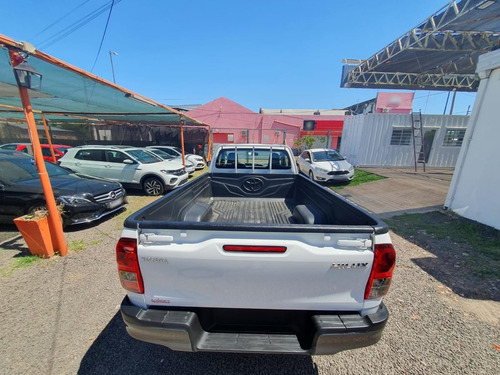 Toyota Hilux 2.8 Cd Srv 177cv 4x2 At 2025