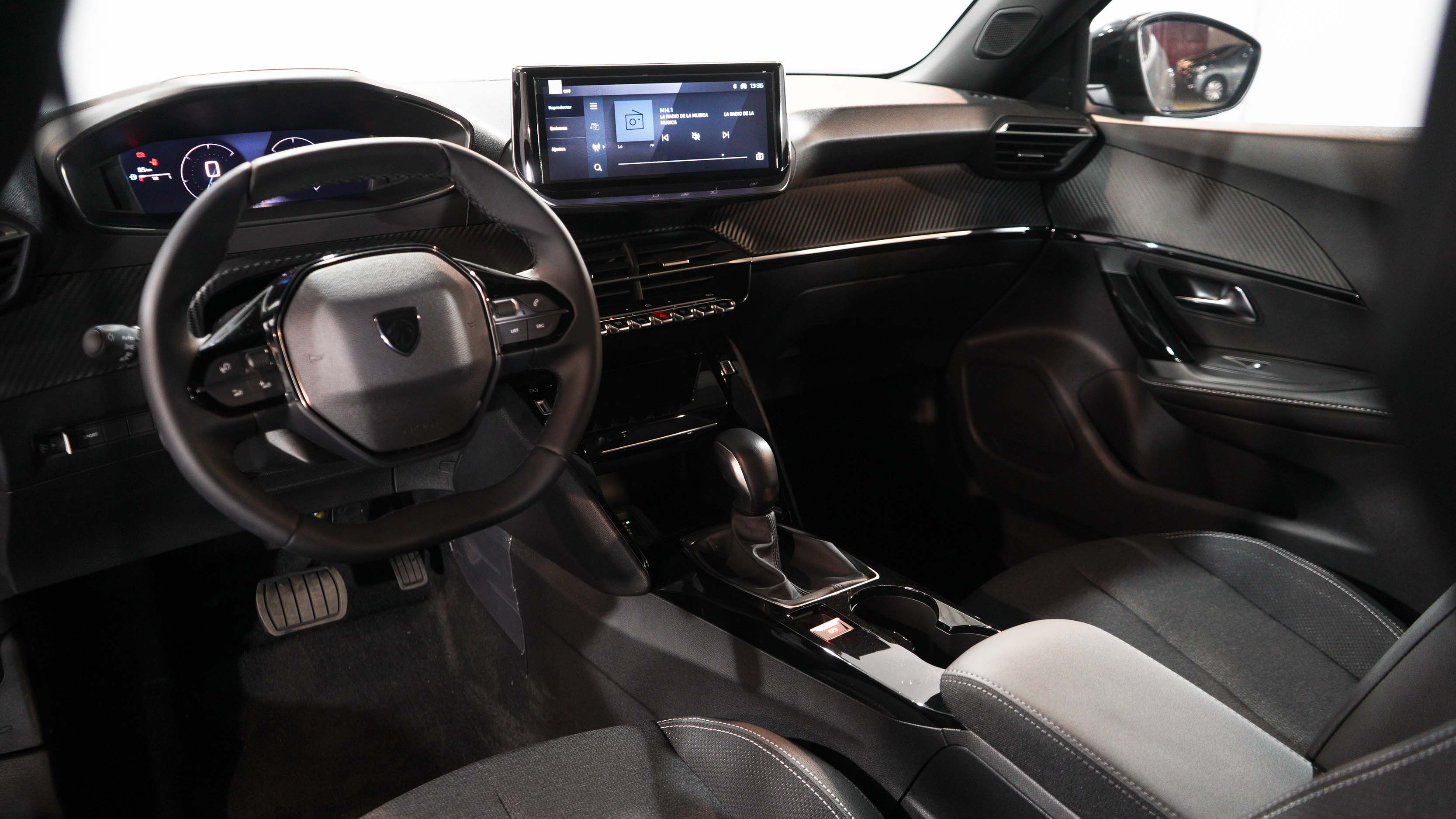 Peugeot PEUGEOT 2008 1.0 T 200 ACTIVE CVT 2025