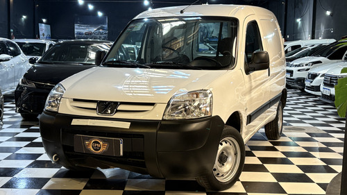Peugeot Partner 1.6 Furgon Confort 2023