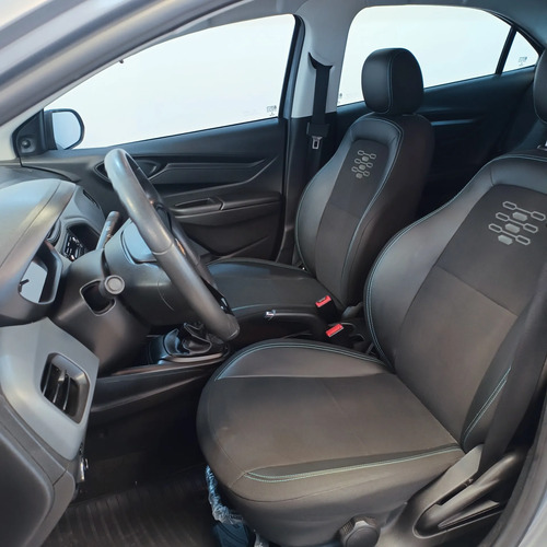 Chevrolet Onix plus 1.4 Joy Black 2020