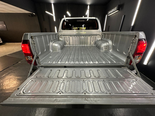 Toyota Hilux 2.4 TDI 4X4 DC DX L20 2021