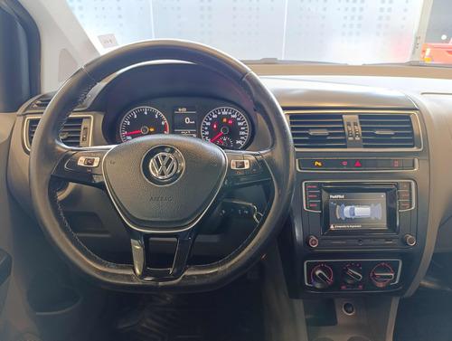 Volkswagen Suran 1.6 Imotion Highline 2015