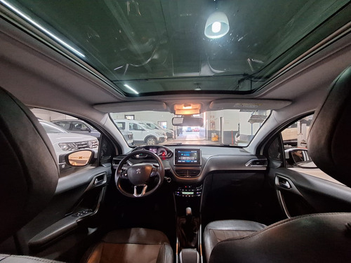 Peugeot 2008 1.6 Feline 2018