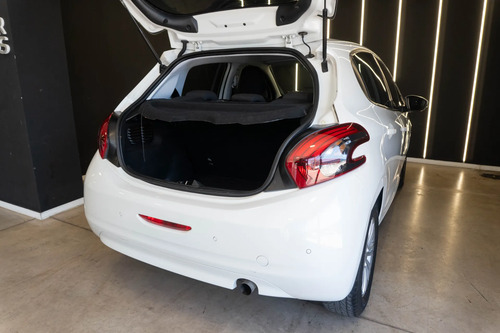 Peugeot 208 1.6 Allure 2020