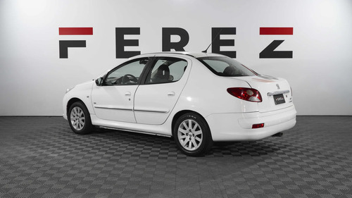 Peugeot 207 1.4 Sedan Feline Hdi 70cv 2013