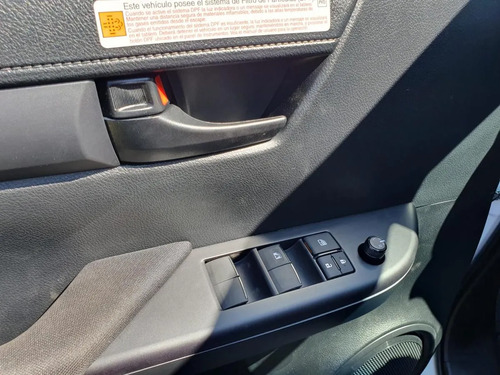 Toyota Hilux Dx 4x2 MT 2026