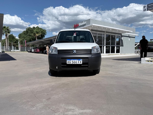 Peugeot Partner Patagónica 1.6 Furgon Confort 2024