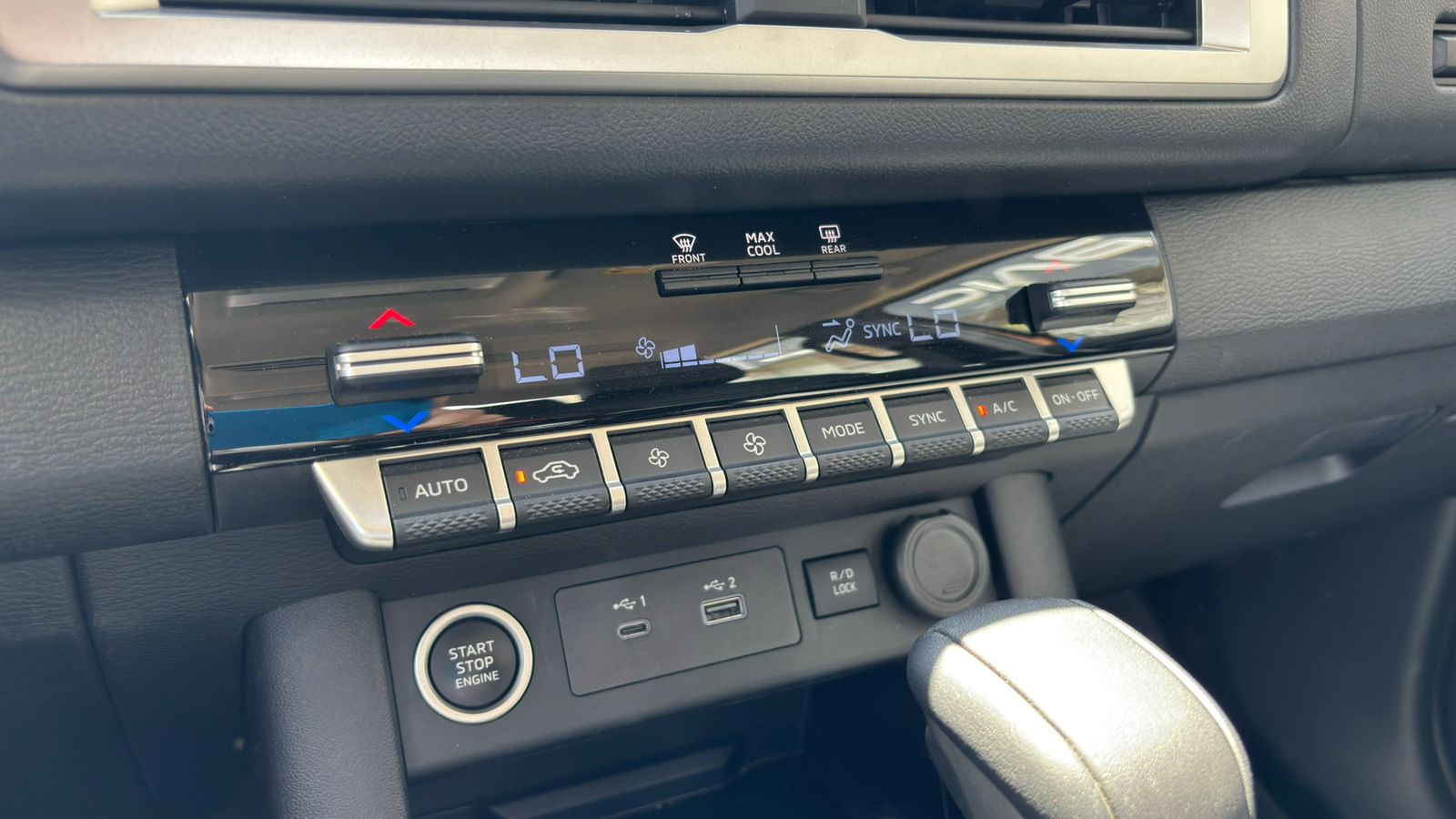 L200 2.4L GLS 6AT 4WD Full 2026