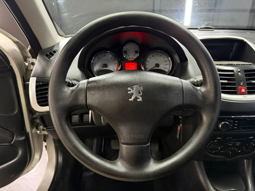 Peugeot 207 COMPACT 1.4 HDI 5 P.XSALLURE 2012