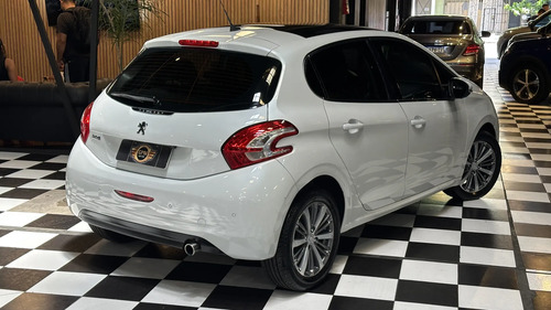 Peugeot 208 1.6 Feline 2018