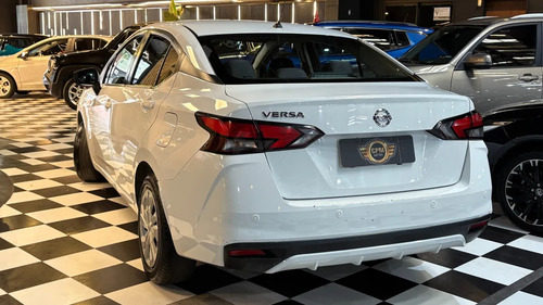 Nissan Versa 1.6 Sense Mt 2022