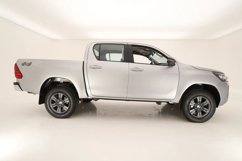 Toyota Hilux Pick-Up 2.8 Cd Sr 204Cv 4X4 At 2026