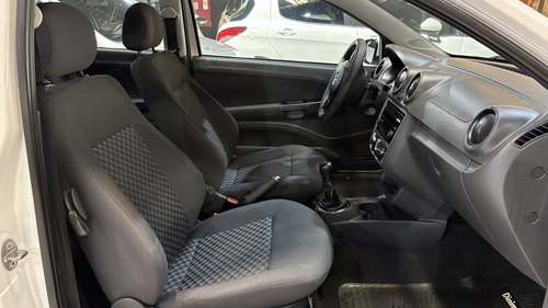 Volkswagen Gol Trend 1.6 Trendline 101cv 3p 2015