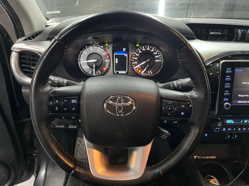 Toyota Hilux 2.8 TDI 4X2 SRX AT6 2022