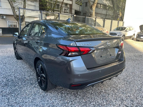 Nissan Versa 1.6 Exclusive Cvt 2026