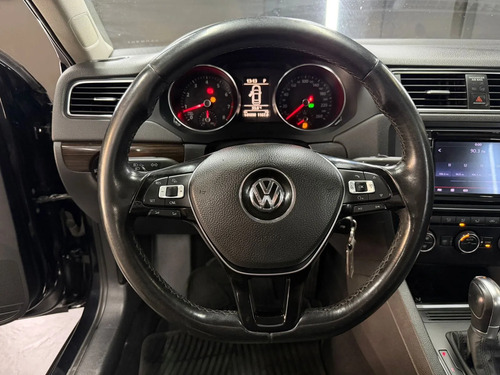 Volkswagen Vento 2.5 170HP ADVANCE PLUS TIPTRONIC L15 2016