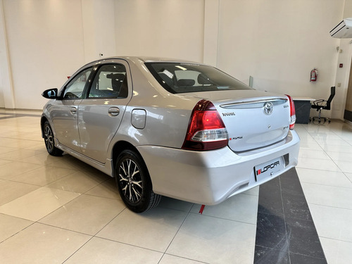 Toyota Etios 1.5 Sedan Xls 2018