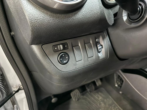 Renault Kwid 1.0 Sce 66Cv Iconic Outsider 2025