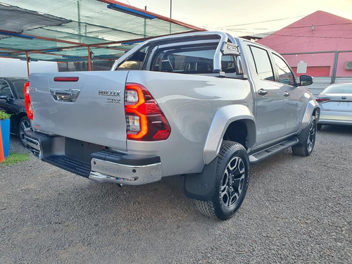 Toyota Hilux 2.8 Cd Srx 177cv 4x2 At 2025