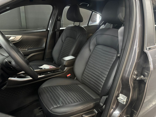 Fiat FASTBACK 1.3 T GSE AT6 L24 2025