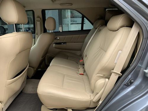 Toyota Hilux SW4 3.0 Srv Cuero I 171cv 4x4 5at 2012