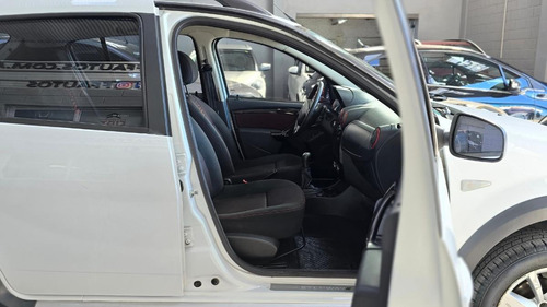 Renault Sandero Stepway 1.6 Privilege Plus 105cv 2013