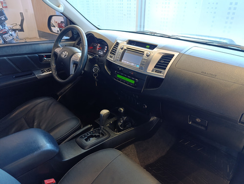 Toyota Hilux Pick-Up 3.0 Cd Srv Cuero 4x4 5at - A4 2015