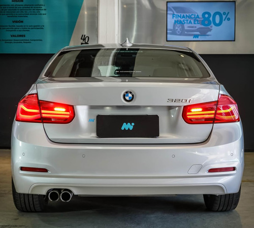 BMW Serie 3 2.0 320i Sedan Sportline 2018
