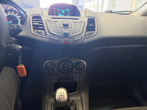 Ford Fiesta Kinetic 1.6 S Plus 120cv 2015