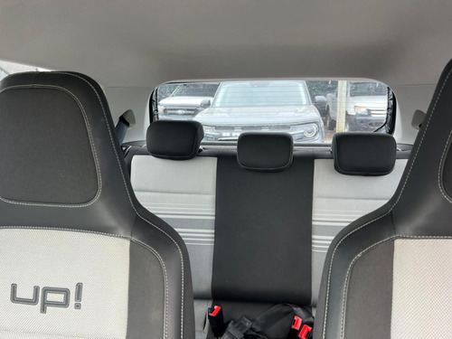 Volkswagen Up! 1.0 High Up! 75cv 2015