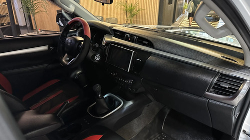 Toyota Hilux Pick-Up 2.8 Cd Srv 177cv 4x4 2016